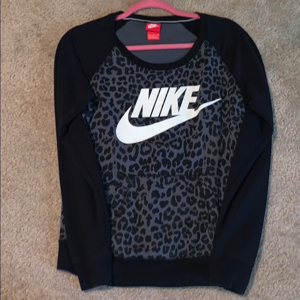Nike pull over